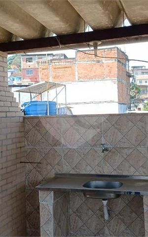 Casa de condomínio à venda com 160m², 3 quartos e sem vaga