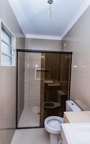 Casa à venda com 228m², 3 quartos e 4 vagas Casa à venda com 228m², 3 quartos e 4 vagasBanheiro suite