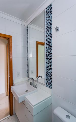 Casa à venda com 228m², 3 quartos e 4 vagas Casa à venda com 228m², 3 quartos e 4 vagasBanheiro