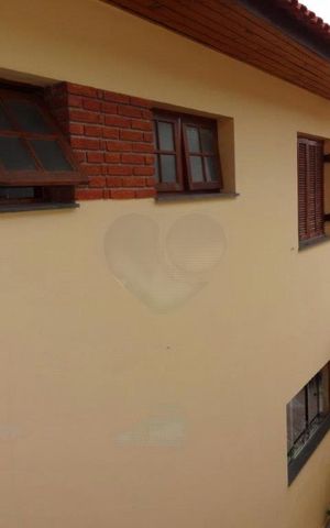 Casa à venda com 130m², 4 quartos e 2 vagas