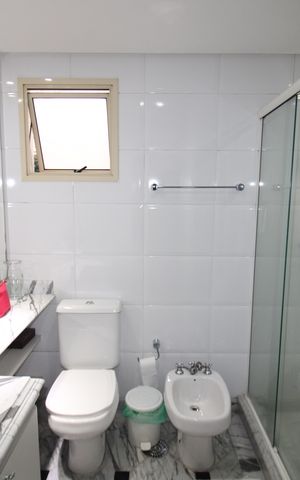 Apartamento à venda com 179m², 4 quartos e 4 vagasQuarto 4 - Banheiro