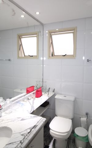 Apartamento à venda com 179m², 4 quartos e 4 vagasQuarto 4 - Banheiro