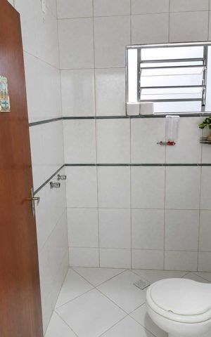 Casa para alugar com 120m², 3 quartos e 1 vaga Casa para alugar com 120m², 3 quartos e 1 vagaBanheiro