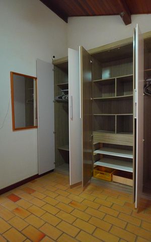 Casa para alugar com 209m², 4 quartos e 2 vagasCloset da suíte
