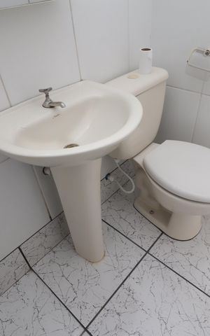 Casa para alugar com 49m², 2 quartos e sem vagaBanheiro
