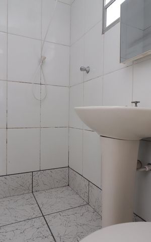 Casa para alugar com 49m², 2 quartos e sem vagaBanheiro