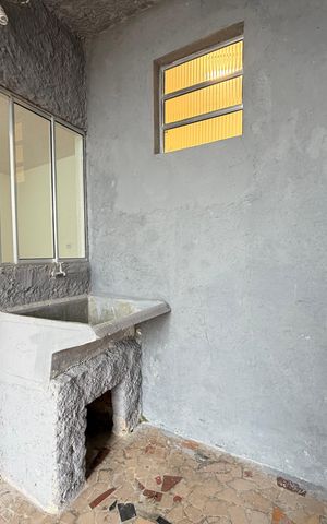 Casa para alugar com 43m², 1 quarto e 1 vagaÁrea de Serviço