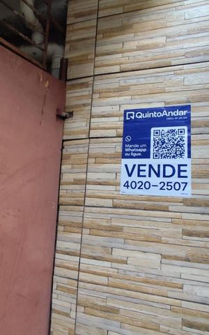 Casa à venda com 250m², 4 quartos e sem vagaPlaquinha