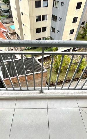 Apartamento à venda com 37m², 2 quartos e sem vaga Apartamento à venda com 37m², 2 quartos e sem vagaVaranda