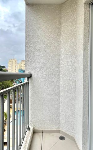 Apartamento à venda com 37m², 2 quartos e sem vaga Apartamento à venda com 37m², 2 quartos e sem vagaVaranda