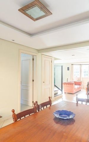 Casa de condomínio para alugar com 223m², 3 quartos e 2 vagas Casa de condomínio para alugar com 223m², 3 quartos e 2 vagasSala