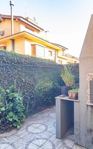 Casa de condomínio para alugar com 223m², 3 quartos e 2 vagas