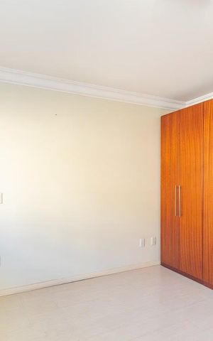 Casa de condomínio para alugar com 223m², 3 quartos e 2 vagas Casa de condomínio para alugar com 223m², 3 quartos e 2 vagasQuarto 1