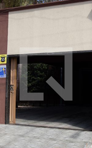 Casa à venda com 295m², 3 quartos e 1 vagaFachada