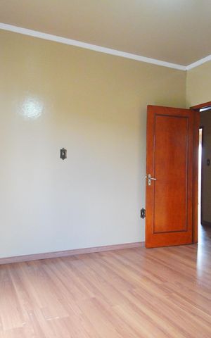 Casa para alugar com 177m², 6 quartos e 3 vagassuite