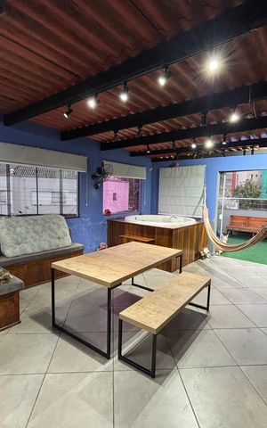 Casa à venda com 210m², 3 quartos e 2 vagas Casa à venda com 210m², 3 quartos e 2 vagasÁrea comum - Churrasqueira