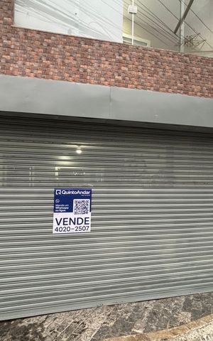 Casa à venda com 210m², 3 quartos e 2 vagas Casa à venda com 210m², 3 quartos e 2 vagasFachada
