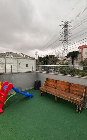 Casa à venda com 210m², 3 quartos e 2 vagas Casa à venda com 210m², 3 quartos e 2 vagasÁrea gourmet