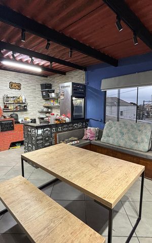 Casa à venda com 210m², 3 quartos e 2 vagas Casa à venda com 210m², 3 quartos e 2 vagasÁrea gourmet