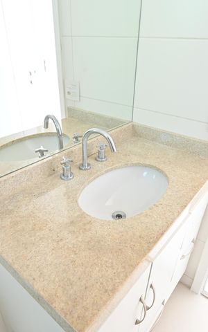 Apartamento à venda com 73m², 2 quartos e 1 vagaBanheiro da Suíte
