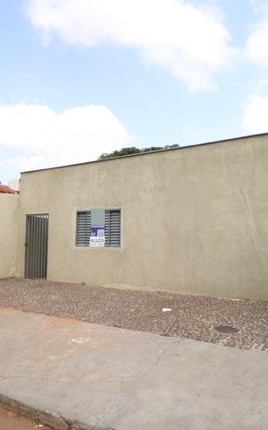 Casa para alugar com 45m², 1 quarto e sem vagaPlaquinha