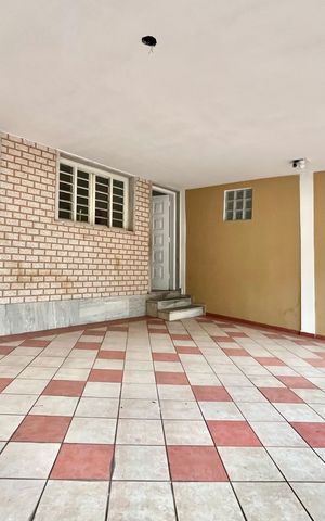 Casa à venda com 157m², 3 quartos e 2 vagas Casa à venda com 157m², 3 quartos e 2 vagasGaragem