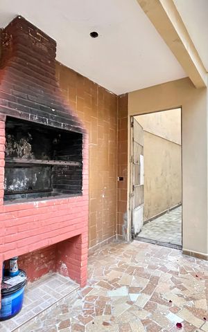 Casa à venda com 157m², 3 quartos e 2 vagas Casa à venda com 157m², 3 quartos e 2 vagasChurrasqueira