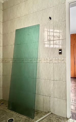 Casa à venda com 157m², 3 quartos e 2 vagas Casa à venda com 157m², 3 quartos e 2 vagasBanheiro da Suíte