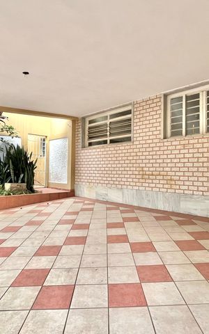 Casa à venda com 157m², 3 quartos e 2 vagas Casa à venda com 157m², 3 quartos e 2 vagasGaragem