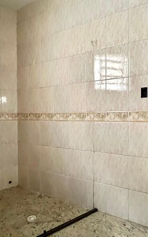 Casa à venda com 157m², 3 quartos e 2 vagas Casa à venda com 157m², 3 quartos e 2 vagasBanheiro Corredor
