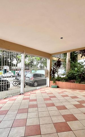 Casa à venda com 157m², 3 quartos e 2 vagas Casa à venda com 157m², 3 quartos e 2 vagasGaragem