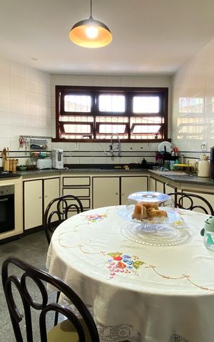 Casa à venda com 360m², 5 quartos e 4 vagas