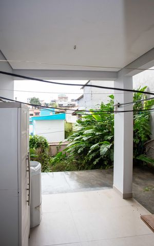 Casa à venda com 300m², 3 quartos e 2 vagasÁrea de Serviço