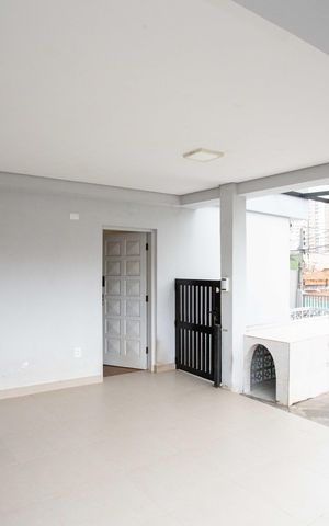 Casa à venda com 300m², 3 quartos e 2 vagasVaranda