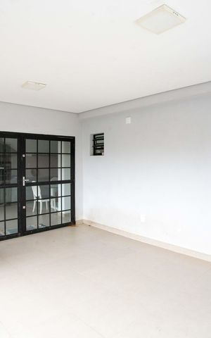 Casa à venda com 300m², 3 quartos e 2 vagasVaranda