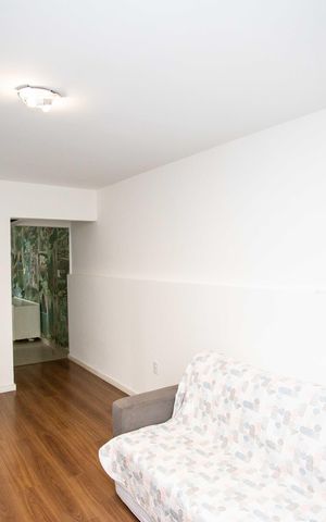 Casa à venda com 300m², 3 quartos e 2 vagasSala