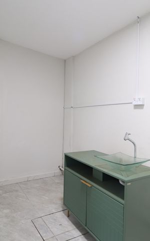 Casa para alugar com 150m², 8 quartos e 2 vagasCozinha
