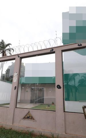 Casa para alugar com 150m², 8 quartos e 2 vagasFachada