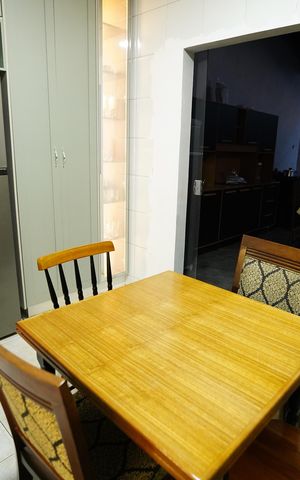 Casa à venda com 300m², 4 quartos e 4 vagas