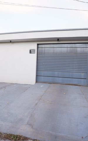 Casa à venda com 300m², 4 quartos e 4 vagas