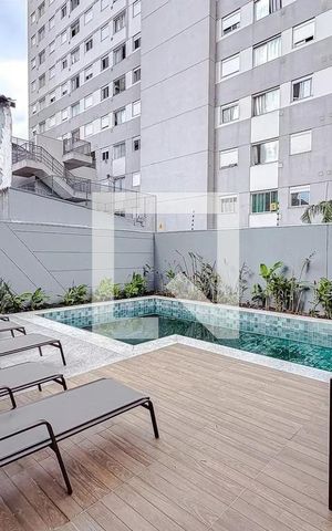 Apartamento à venda com 38m², 2 quartos e sem vaga Apartamento à venda com 38m², 2 quartos e sem vagaPiscina