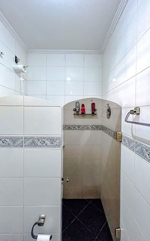 Casa à venda com 150m², 2 quartos e 2 vagasBanheiro