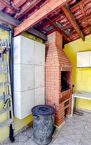 Casa à venda com 150m², 2 quartos e 2 vagasÁrea externa