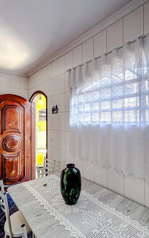 Casa à venda com 150m², 2 quartos e 2 vagasCozinha