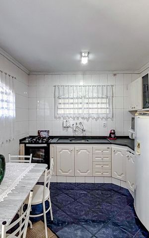 Casa à venda com 150m², 2 quartos e 2 vagasCozinha