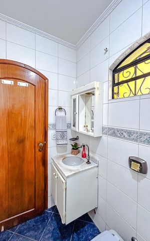Casa à venda com 150m², 2 quartos e 2 vagasBanheiro