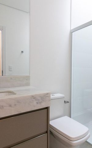 Casa de condomínio à venda com 245m², 3 quartos e 2 vagasBanheiro da Suíte 2