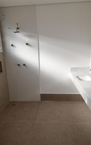 Casa de condomínio à venda com 245m², 3 quartos e 2 vagasBanheiro Suíte