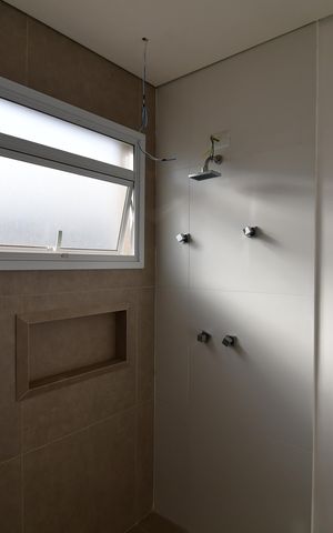 Casa de condomínio à venda com 245m², 3 quartos e 2 vagasBanheiro Suíte