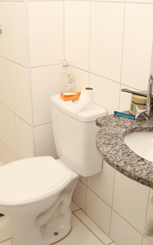Apartamento à venda com 70m², 3 quartos e 1 vagaBanheiro do corredor